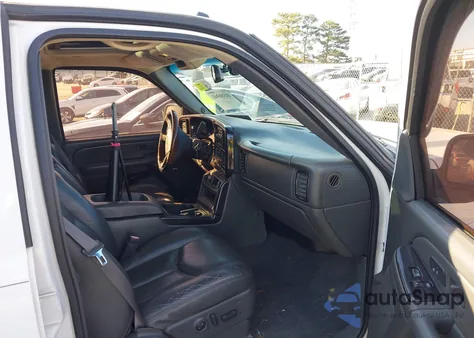 2005 Chevrolet Avalanche 1500 Z66 z USA, uszkodzony, nr VIN 3GNEC12Z55G160464